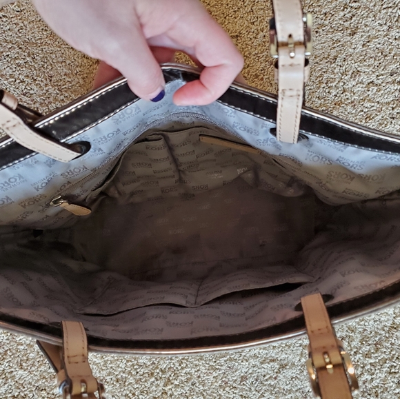 Michael Kors Purse - Picture 2 of 8